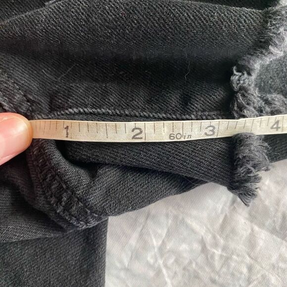 American Eagle women 2 cotton blend ripped distressed black shorts - Picture 7 of 7